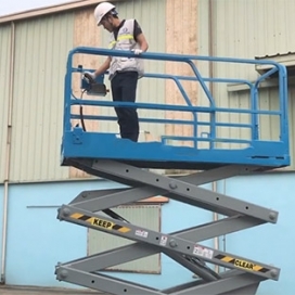 Xe nâng người cắt kéo tại Bắc Ninh