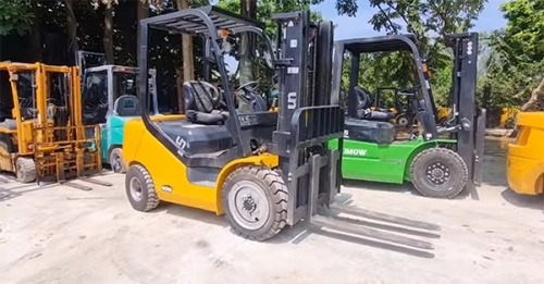 Nhập khẩu xe nâng tại Bắc Ninh