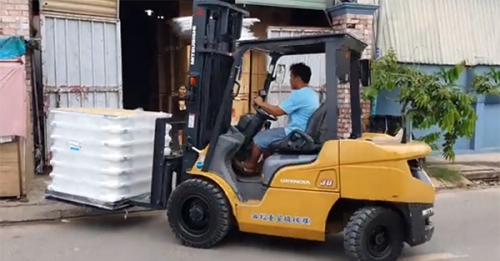 Cho thuê xe nâng dầu 3 tấn tại Bắc Ninh