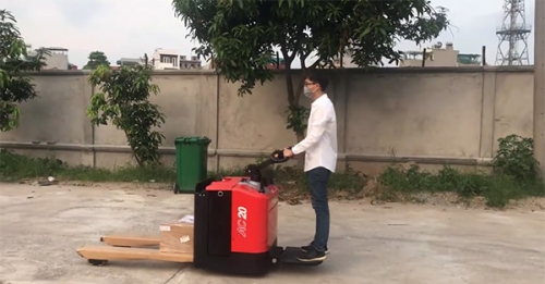 Cho thuê xe nâng tay điện tại Bắc Ninh