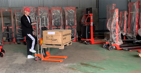 Xe nâng mini tại Bắc Ninh