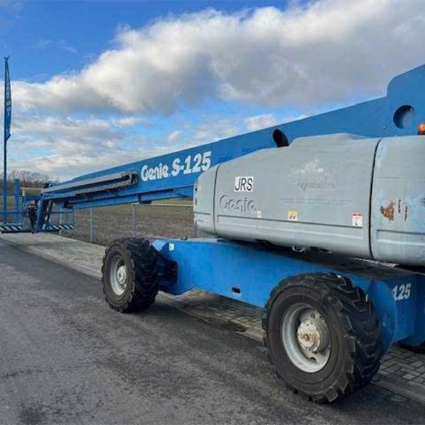 Xe nâng người Genie S-125